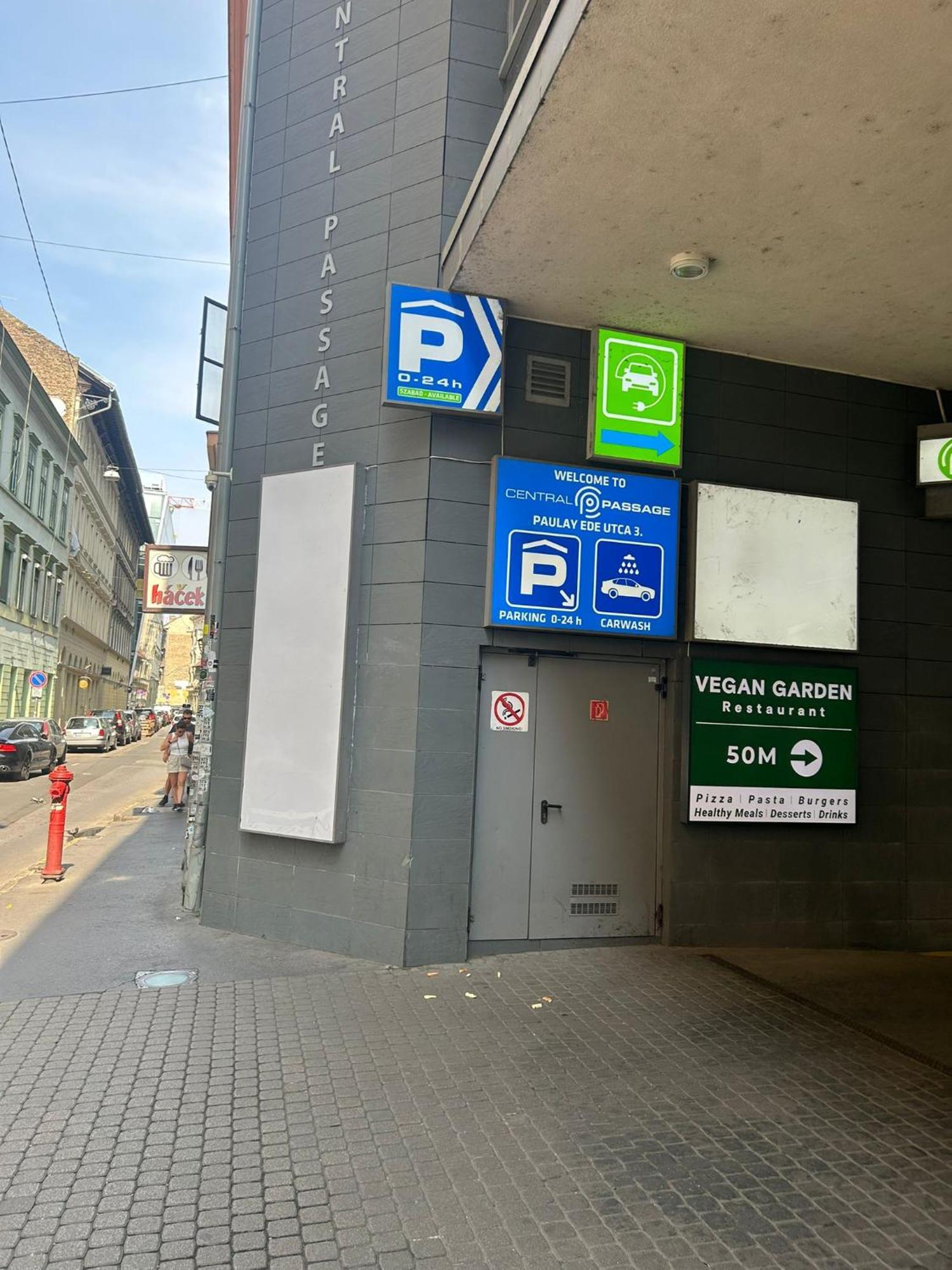Luxury Suites Down Town Boedapest Buitenkant foto